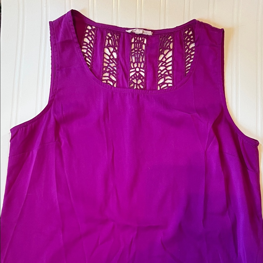 Vestique Fushcia Sleeveless Women's Top